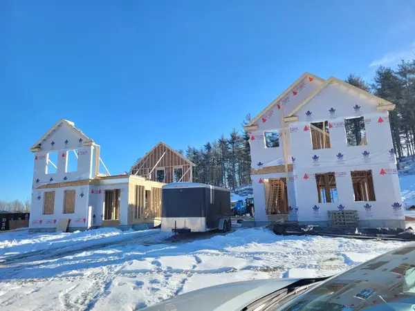 30 B Windsor Lane #9, Hudson, NH 03051