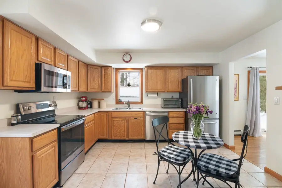 135 Country Hill, Brattleboro, VT 05301 - #3