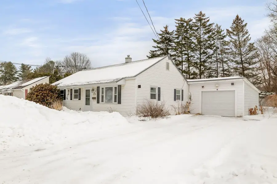 22 Mills Avenue, South Burlington, VT 05403 - #2