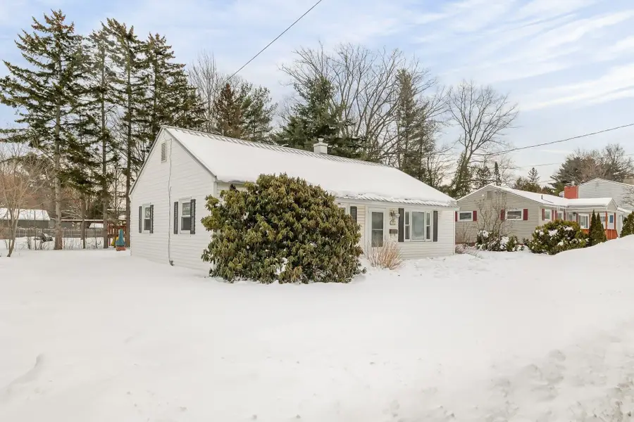 22 Mills Avenue, South Burlington, VT 05403 - #3