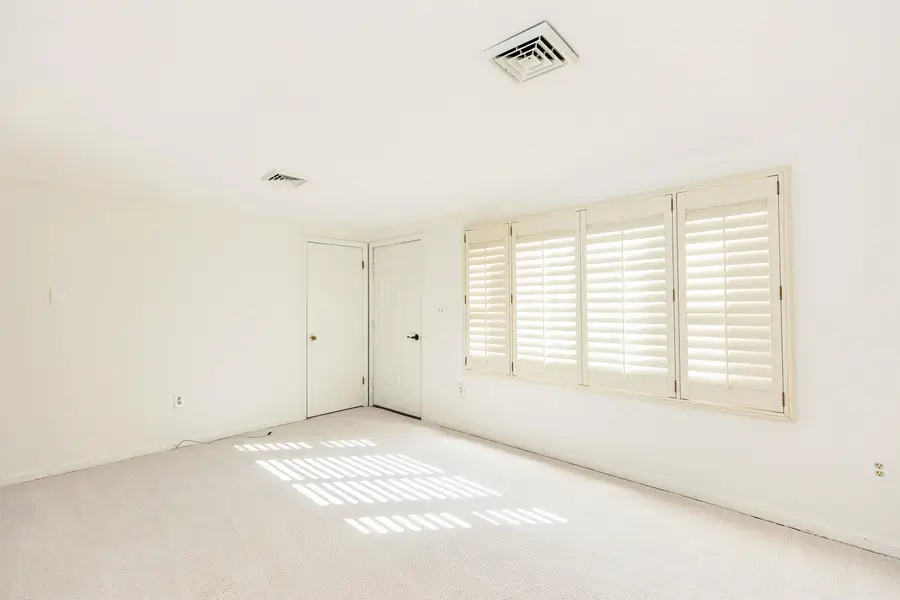 4 Burlington Road, Nashua, NH 03062-3504 - #3