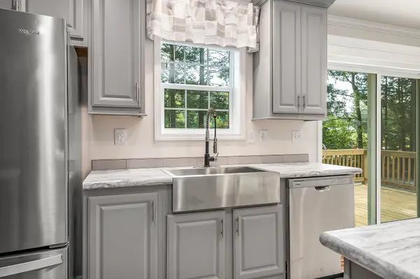 3 Alison Circle, Hampton, NH 03842