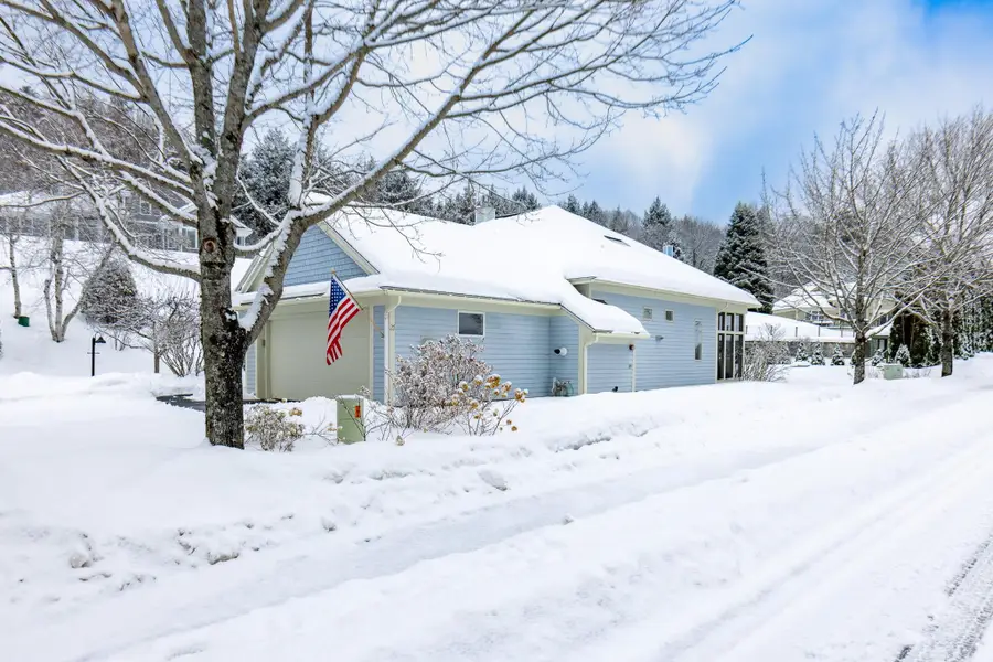 27 Fountain Way, West Lebanon, NH 03784 - #3