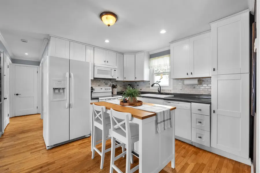 278 Exchange Avenue, Manchester, NH 03104 - #2