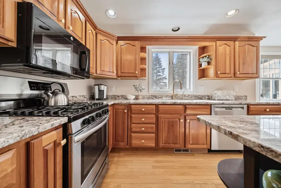 7 Jennifer Lane, Amherst, NH 03031 - #3