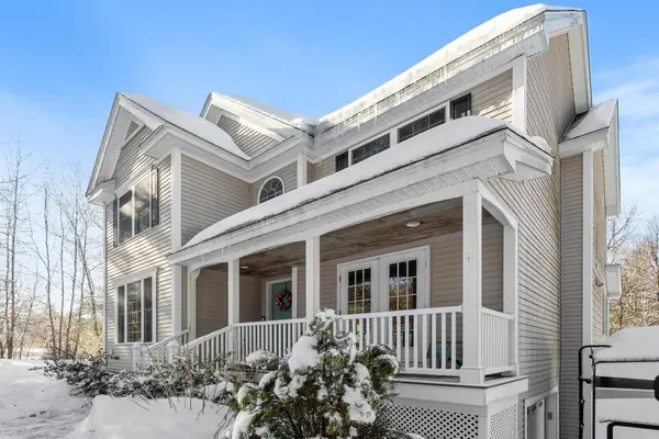 12 Glastombury Drive, Sandown, NH 03873