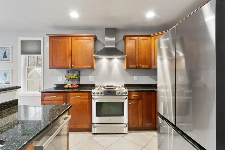 12 Glastombury Drive, Sandown, NH 03873 - #3