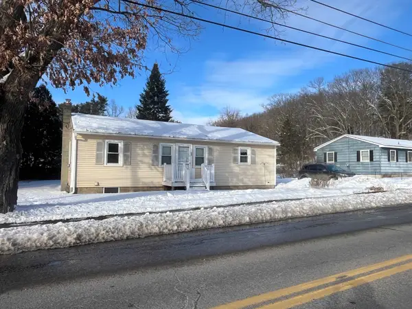 46 Pinecrest Drive, Essex, VT 05452