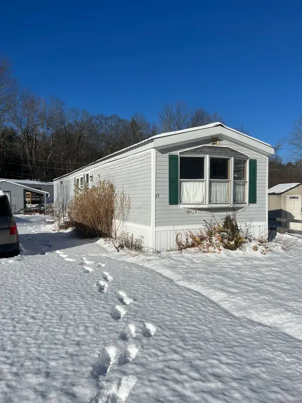 20 Old Henniker Road #15, Hillsborough, NH 03244