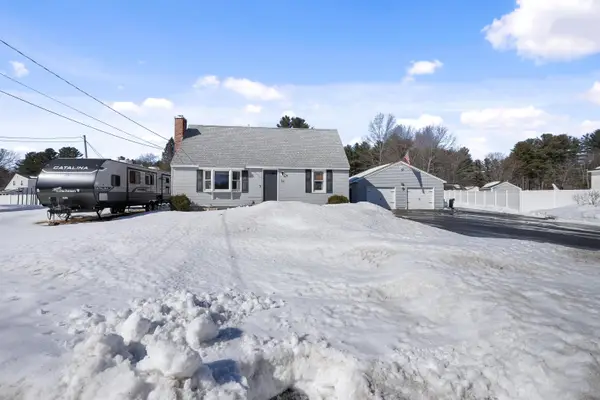 26 Eayers Pond Road, Hudson, NH 03051