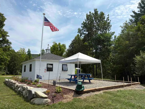 357 Parker Road, Carroll, NH 03595