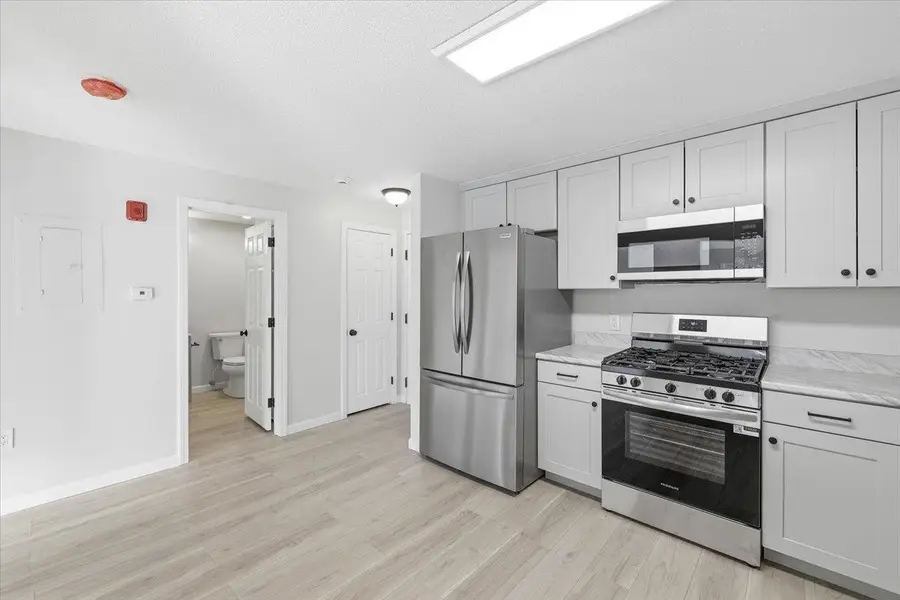 4 Knightsbridge Drive #206, Nashua, NH 03063 - #2