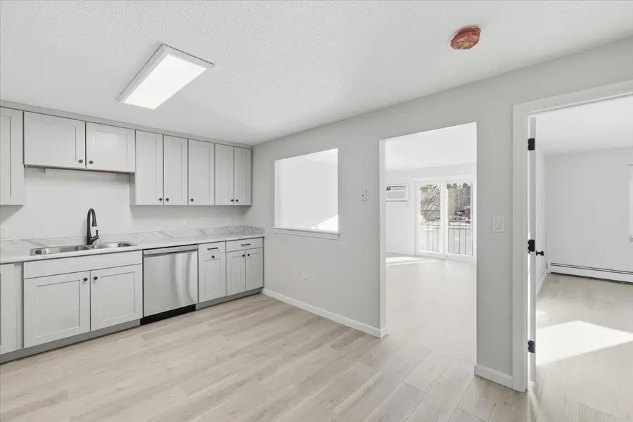 4 Knightsbridge Drive #206, Nashua, NH 03063 - #3