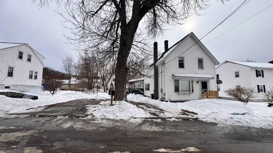 38 Belair Street, Manchester, NH 03103-7302 - #3