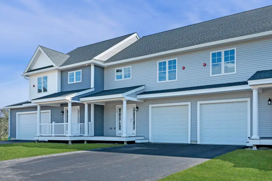 33 Crestview Way, Raymond, NH 03077 - #2