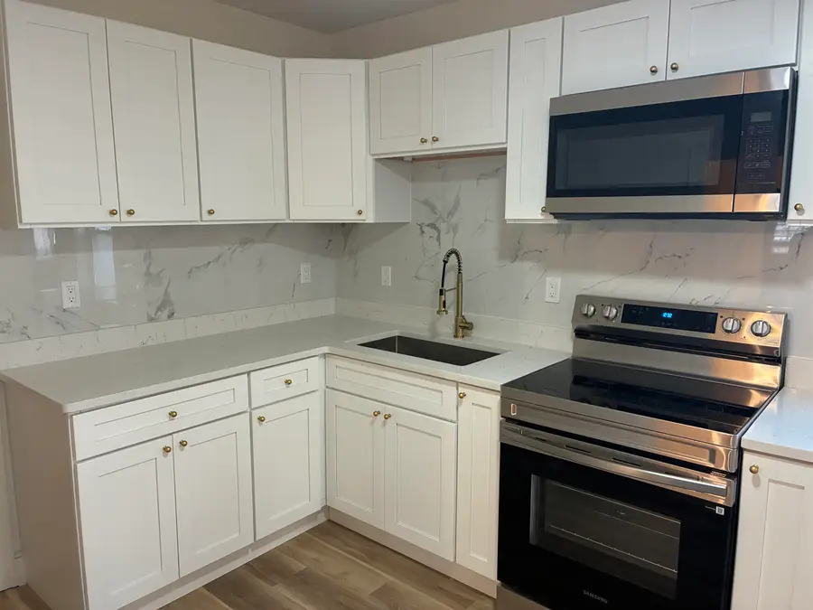 346 Lake Avenue, Manchester, NH 03103 - #3