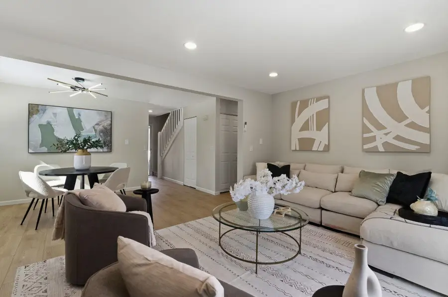 189 Coburn Woods Drive, Nashua, NH 03063 - #3