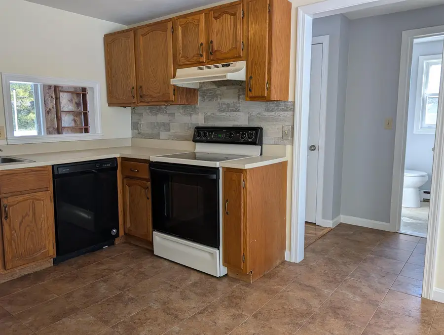 165 Bunker Hill Avenue #2, Stratham, NH 03885 - #3