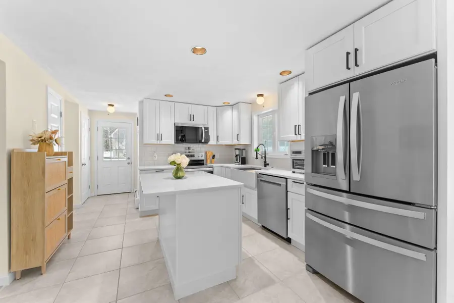 46 Dorothy Drive, Epping, NH 03042 - #2