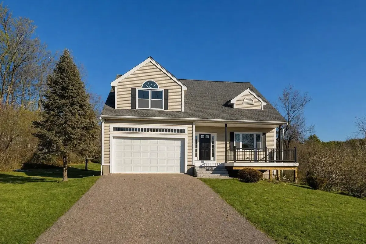 26 Moffat Street, Portsmouth, NH 03801 - #1