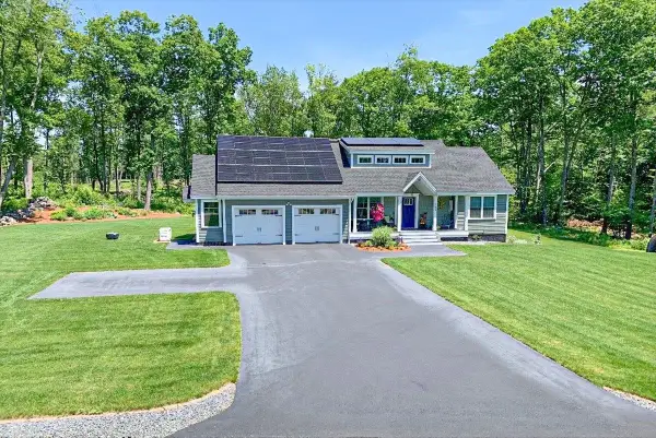 145 Gristmill Road, Fremont, NH 03044