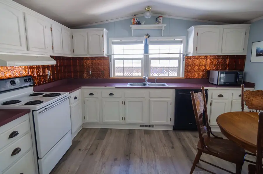 16 Brown Drive, Hinsdale, NH 03451 - #3