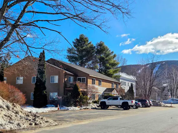 44 Church Street #3, Lincoln, NH 03251