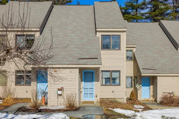 205 Woodhaven Drive #4G, Hartford, VT 05001