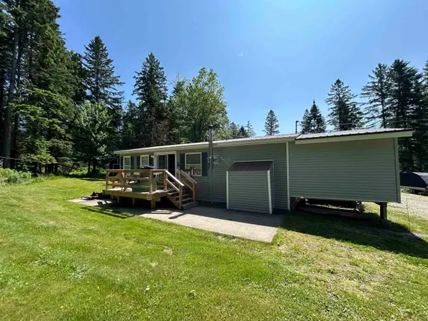 26 Dalton Road, Pittsburg, NH 03592