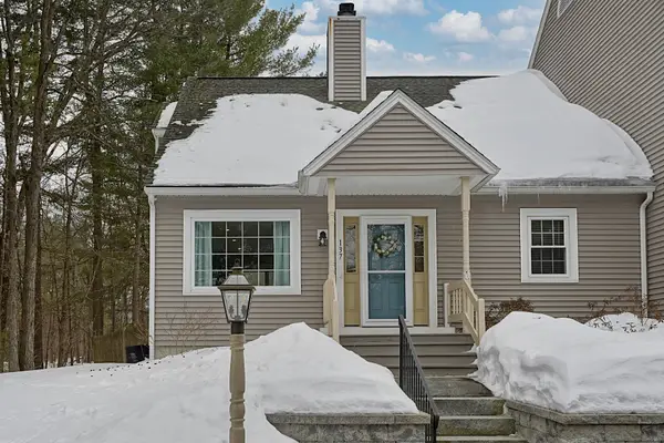 137 Winterwood Drive, Londonderry, NH 03053