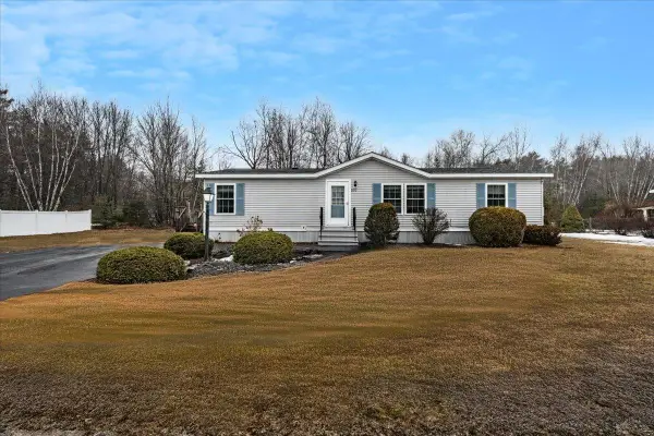 100 Stacey Drive, Hopkinton, NH 03229