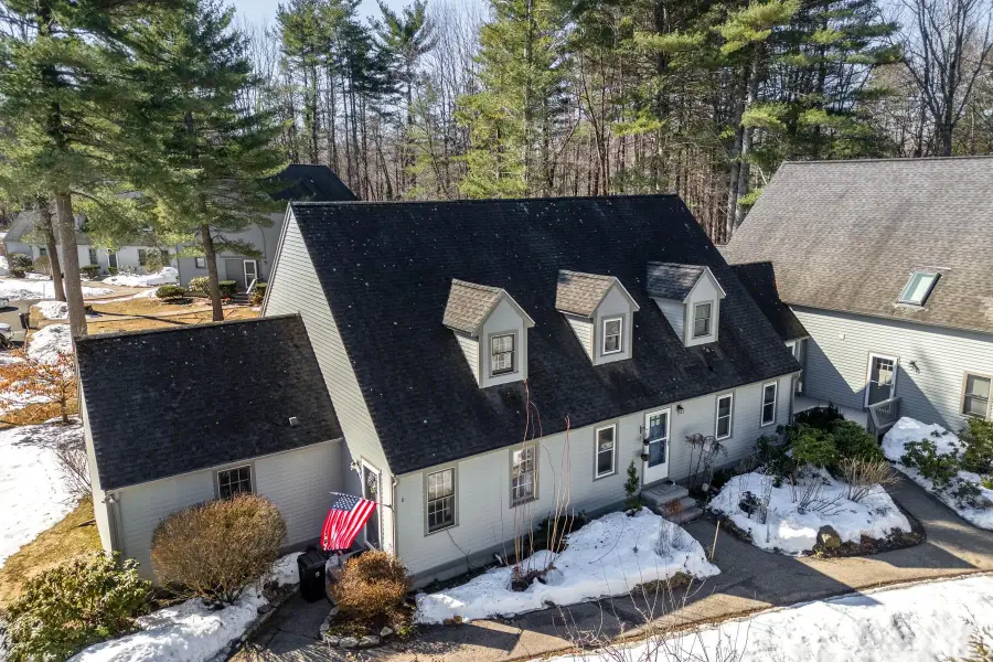 5 Glengarry Drive, Stratham, NH 03885 - #3