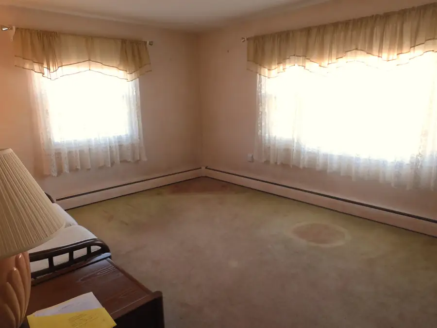 18 Shepard Avenue, Salem, NH 03079 - #3