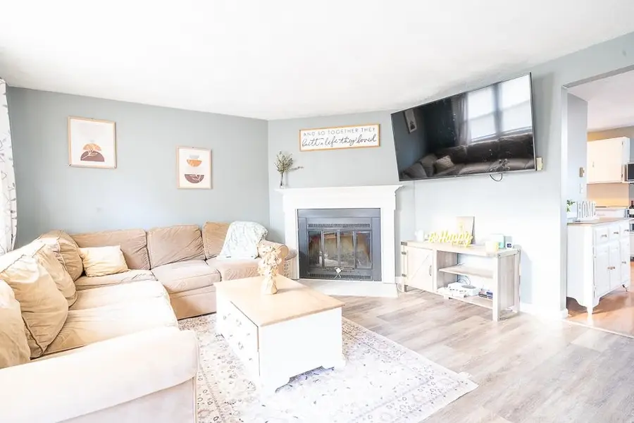 4 Stonegate Lane, Derry, NH 03038 - #3