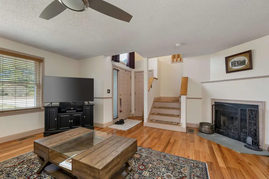 331 Fox Run Road, Hudson, NH 03051 - #3