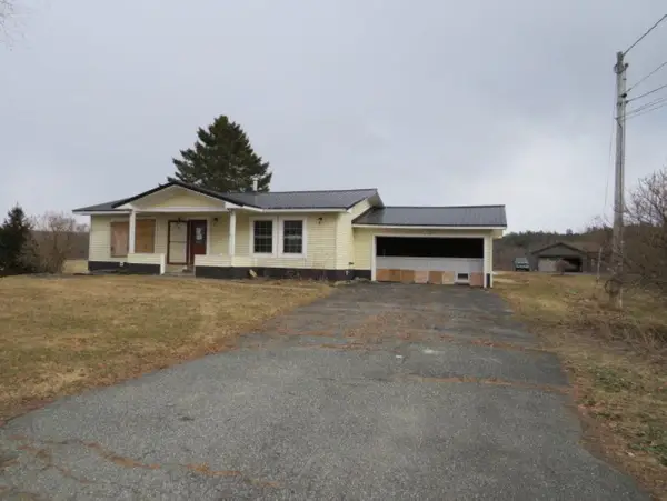 7021 Vermont Route 100, Troy, VT 05868