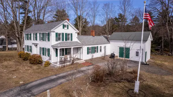 14 Main Street, Raymond, NH 03077