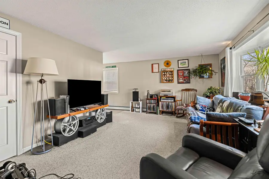 56 Kingston Road #B, Plaistow, NH 03865 - #3