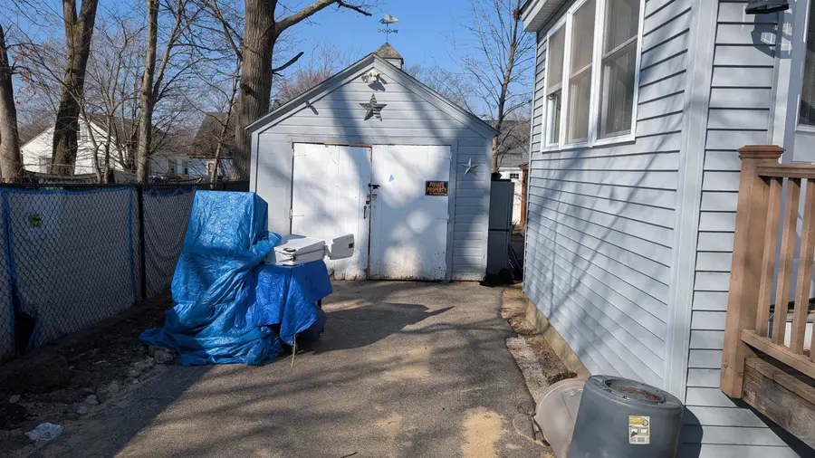 80 orchard Avenue, Manchester, NH 03109 - #3