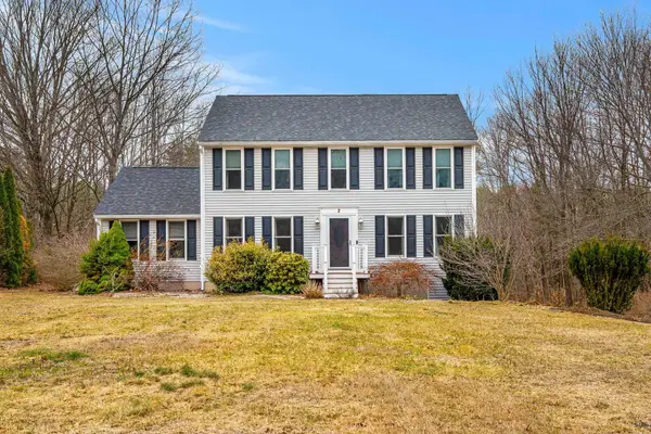 2 Sara Beth Lane, Londonderry, NH 03053