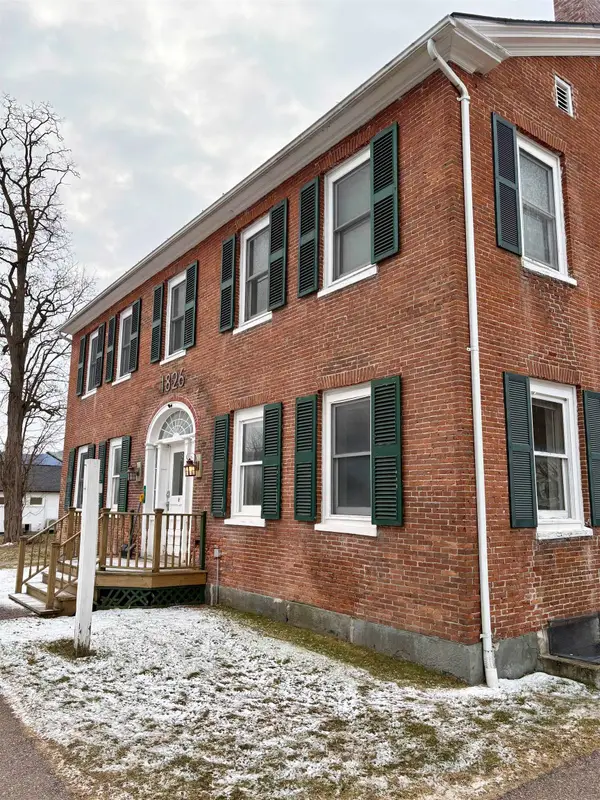 71 South Main Street, Cambridge, VT 05444