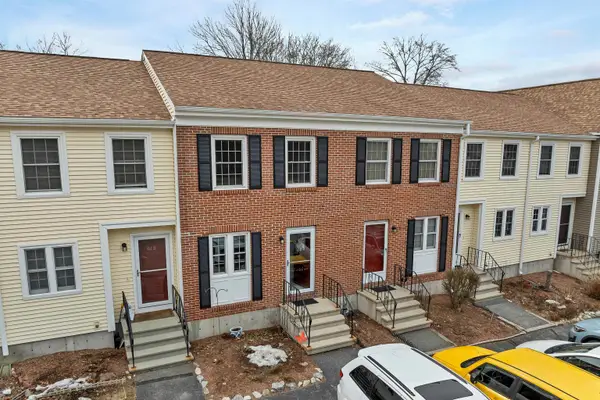 614 Fox Hollow Way, Manchester, NH 03104