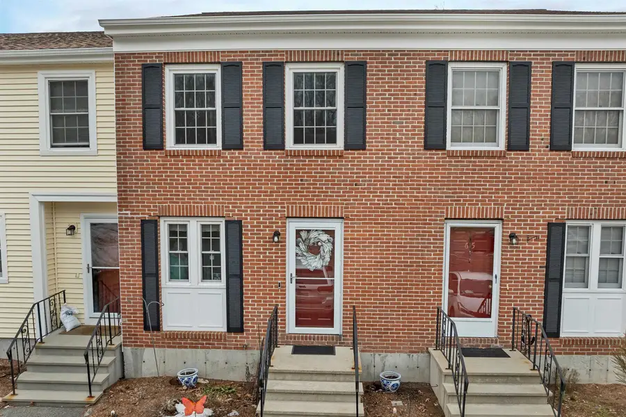 614 Fox Hollow Way, Manchester, NH 03104 - #2