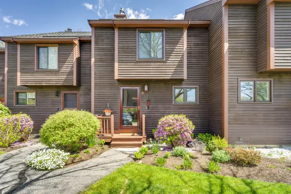 10 Thornhill Road, Stratham, NH 03885