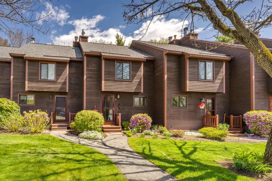 10 Thornhill Road, Stratham, NH 03885 - #2