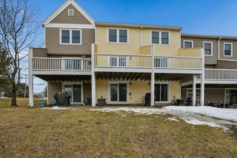 417 Fox Hollow Way, Manchester, NH 03104 - #2