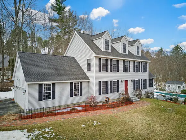 43 Hampshire Hills Drive, Bow, NH 03304