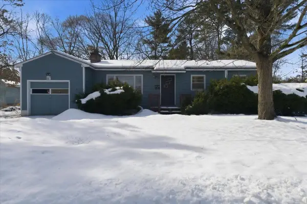 9 Berkley Street, South Burlington, VT 05403