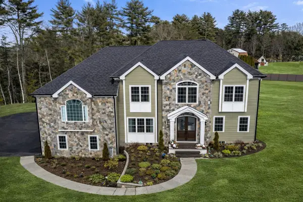 5 Osprey Lane, Nashua, NH 03062