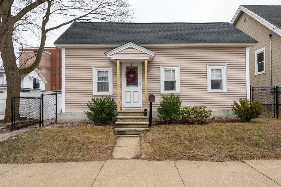 435 Central Street, Manchester, NH 03103 - #2